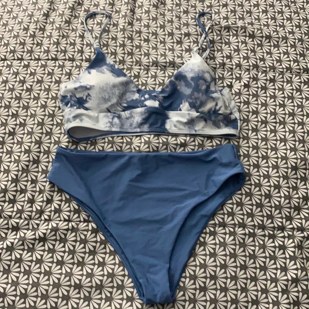 blue and white two piece bathing swim suit